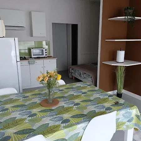 Duguesclin 度假居 *