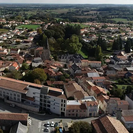 度假居 Duguesclin